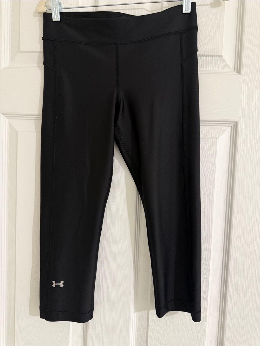 Under Armour Black womens Capri Performance Leggings
